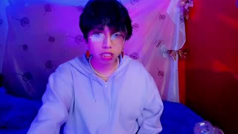 Snapshot of angellonfire chatting on December 2, 2024, 4:42 am Angel  online show from December 2, 2024, 4:42 am