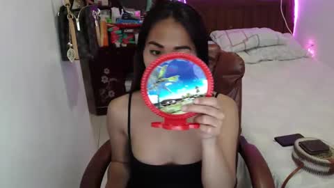 Snapshot of angelofcumx chatting on December 17, 2024, 9:28 am sabina online show from December 17, 2024, 9:28 am