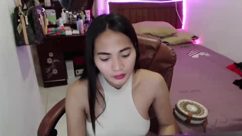 Snapshot of angelofcumx chatting on February 20, 2025, 2:18 am sabina online show from February 20, 2025, 2:18 am