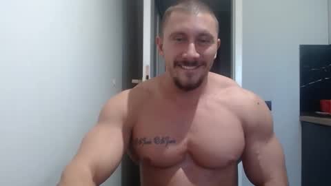  ------- SEX SHOW WITH GUYS AND GIRLS  MUSCLE SHOW online show from September 28, 2025, 2:11 pm