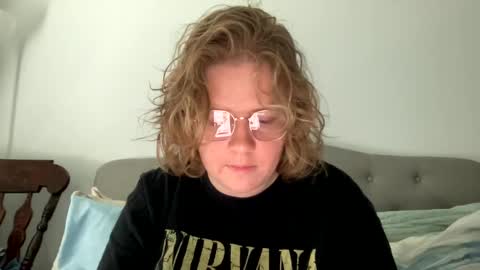 Snapshot of angeloflight273360 chatting on March 3, 2025, 6:33 pm Angel of Light online show from March 3, 2025, 6:33 pm