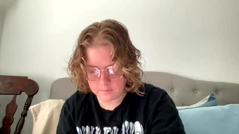 Snapshot of angeloflight273360 chatting on March 4, 2025, 6:39 pm Angel of Light online show from March 4, 2025, 6:39 pm