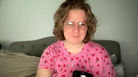 Snapshot of angeloflight273360 chatting on March 10, 2025, 3:41 pm Angel of Light online show from March 10, 2025, 3:41 pm
