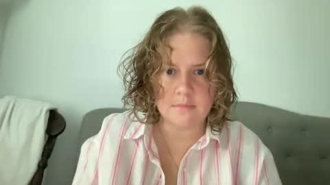Snapshot of angeloflight273360 chatting on September 21, 2025, 1:13 pm Angel of Light online show from September 21, 2025, 1:13 pm
