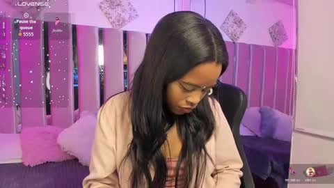Snapshot of angelsmia_ chatting on October 25, 2025, 11:32 pm  MIA available content ask online show from October 25, 2025, 11:32 pm