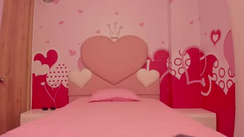 Angel  online show from February 18, 2025, 9:43 am