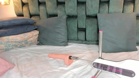 Snapshot of angelswets chatting on January 22, 2025, 5:28 pm ANGIE online show from January 22, 2025, 5:28 pm