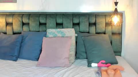 Snapshot of angelswets chatting on February 26, 2025, 1:52 pm ANGIE online show from February 26, 2025, 1:52 pm