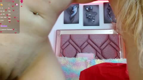 Snapshot of angely_18 chatting on January 31, 2025, 11:24 pm Angely online show from January 31, 2025, 11:24 pm