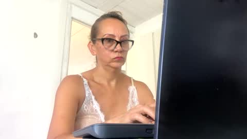Snapshot of angelycute476334 chatting on October 2, 2025, 8:16 pm angelycute476334 online show from October 2, 2025, 8:16 pm