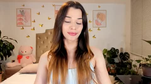 Snapshot of angie_modelo chatting on September 12, 2025, 12:44 am Anabella online show from September 12, 2025, 12:44 am