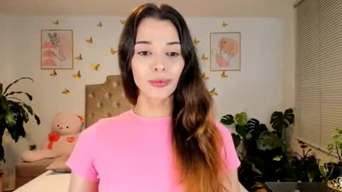 Snapshot of angie_modelo chatting on November 5, 2025, 1:38 am Anabella online show from November 5, 2025, 1:38 am