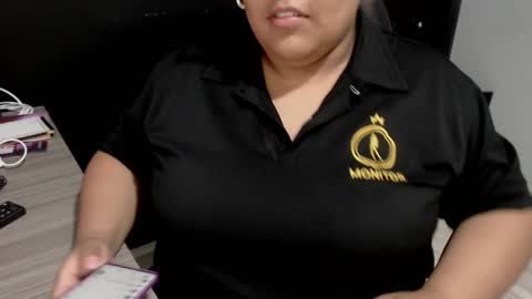 Snapshot of angy_ro12 chatting on February 24, 2025, 9:52 pm angy online show from February 24, 2025, 9:52 pm