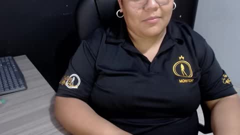 Snapshot of angy_ro12 chatting on September 11, 2025, 9:48 pm angy online show from September 11, 2025, 9:48 pm