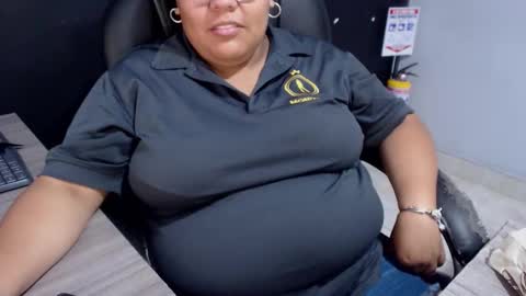 Snapshot of angy_ro12 chatting on November 22, 2025, 1:32 pm angy online show from November 22, 2025, 1:32 pm