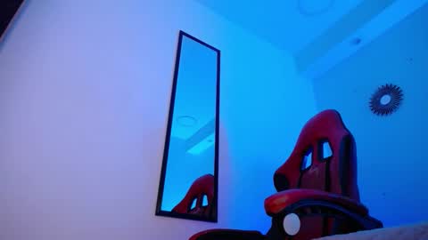 anhonymus online show from November 21, 2025, 10:36 am