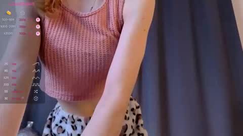 Snapshot of ani_suat chatting on December 14, 2025, 8:09 am Sofia online show from December 14, 2025, 8:09 am