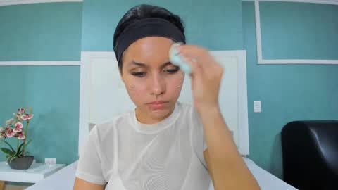 Ania online show from September 20, 2025, 9:38 pm