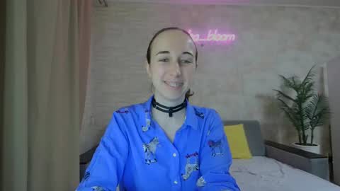 Snapshot of anikabloom chatting on January 9, 2025, 1:18 am anikabloom online show from January 9, 2025, 1:18 am