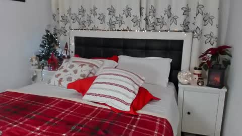 Anisia online show from December 24, 2024, 6:06 pm