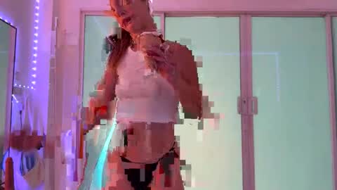 Snapshot of anita__hills chatting on October 4, 2025, 2:09 am anita__hills online show from October 4, 2025, 2:09 am