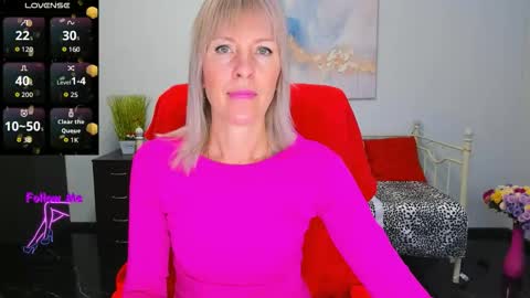 Snapshot of anita_tayson chatting on November 17, 2025, 7:03 am Anita online show from November 17, 2025, 7:03 am