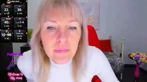 Snapshot of anita_tayson chatting on November 25, 2025, 6:35 am Anita online show from November 25, 2025, 6:35 am