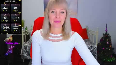 Snapshot of anita_tayson chatting on December 15, 2025, 7:23 am Anita online show from December 15, 2025, 7:23 am