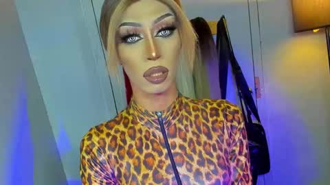 Miss Ann online show from September 16, 2025, 5:58 pm