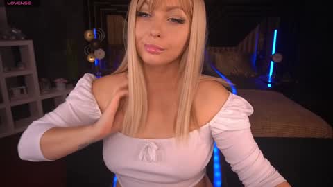 Snapshot of anitalevanta chatting on February 5, 2025, 6:37 pm Anita online show from February 5, 2025, 6:37 pm