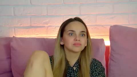 Snapshot of anitaventure chatting on September 25, 2025, 4:32 pm AnitaVenture online show from September 25, 2025, 4:32 pm