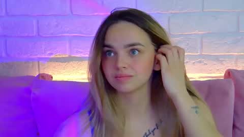 Snapshot of anitaventure chatting on October 4, 2025, 4:32 am AnitaVenture online show from October 4, 2025, 4:32 am