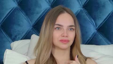 Snapshot of anitaventure chatting on November 5, 2025, 4:56 am AnitaVenture online show from November 5, 2025, 4:56 am