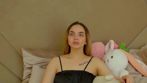 Snapshot of anitaventure chatting on November 9, 2025, 4:11 am AnitaVenture online show from November 9, 2025, 4:11 am