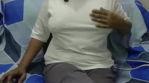 anjali_dogra786 online show from October 1, 2025, 6:47 pm