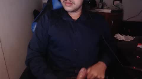 anjonoturno01 online show from November 17, 2025, 6:19 am