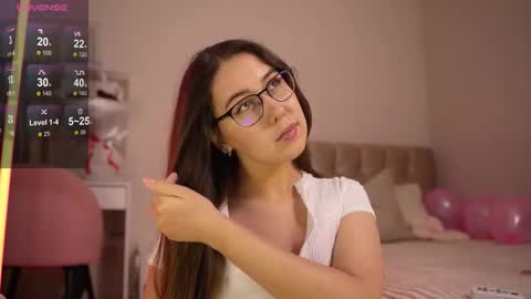 ann_space online show from December 1, 2025, 5:18 pm