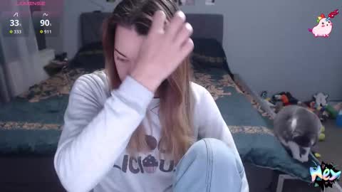 Anadirectgirl online show from October 5, 2025, 9:18 am