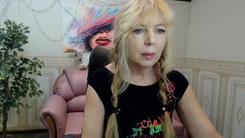 Anna Ditrih online show from February 5, 2025, 12:38 pm