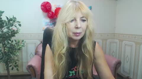 Anna Ditrih online show from February 18, 2025, 12:49 pm