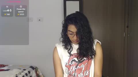 Snapshot of anna_dlove_cam chatting on December 3, 2025, 2:26 pm Anna online show from December 3, 2025, 2:26 pm