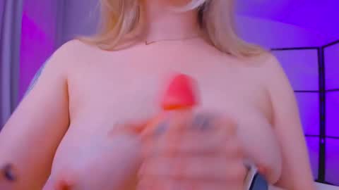 Snapshot of anna_lure chatting on February 22, 2025, 4:29 am anna_lure online show from February 22, 2025, 4:29 am