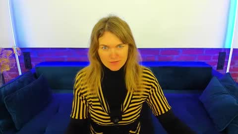 Snapshot of annabel_xxx chatting on November 9, 2025, 6:44 am Annabel online show from November 9, 2025, 6:44 am