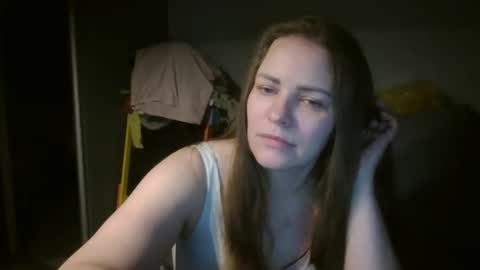 annadiamond1 online show from February 4, 2025, 10:55 pm