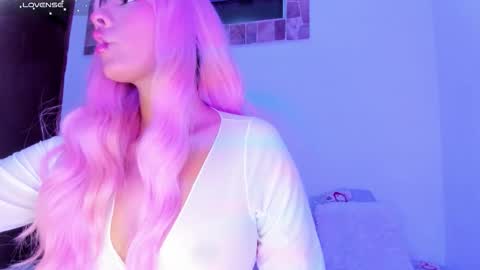 annafoox_ online show from October 28, 2025, 10:41 am