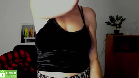 Snapshot of annakillian_kiss chatting on November 17, 2025, 6:30 am Anna online show from November 17, 2025, 6:30 am