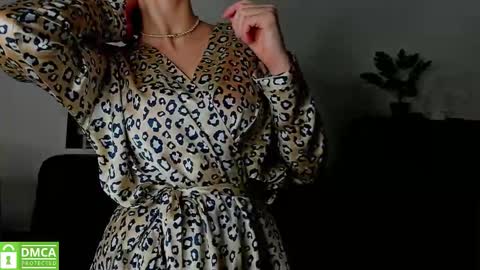 Snapshot of annakillian_kiss chatting on December 3, 2025, 6:43 am Anna online show from December 3, 2025, 6:43 am