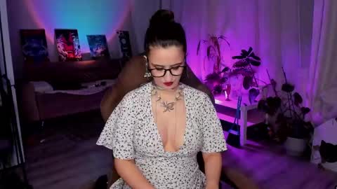 Snapshot of annalluring chatting on February 8, 2025, 5:50 pm annalluring online show from February 8, 2025, 5:50 pm