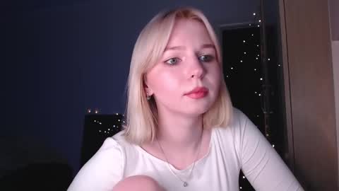 Snapshot of annamilky chatting on March 11, 2025, 7:14 pm annamilky online show from March 11, 2025, 7:14 pm