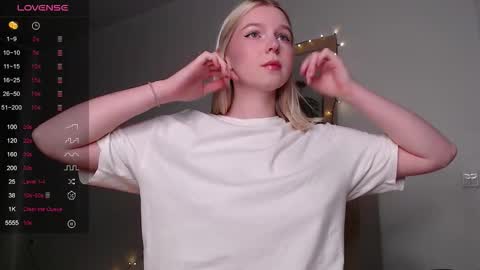 Snapshot of annamilky chatting on September 13, 2025, 4:40 pm annamilky online show from September 13, 2025, 4:40 pm